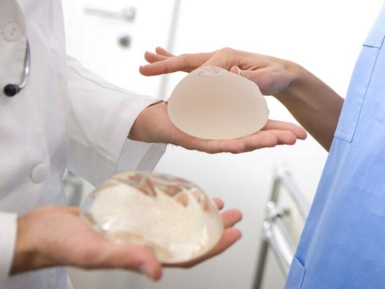 implantáty