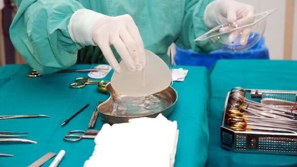 implantát pro zvětšení prsou